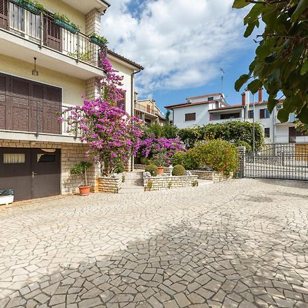 Apartamento Mima Poreč Exterior foto