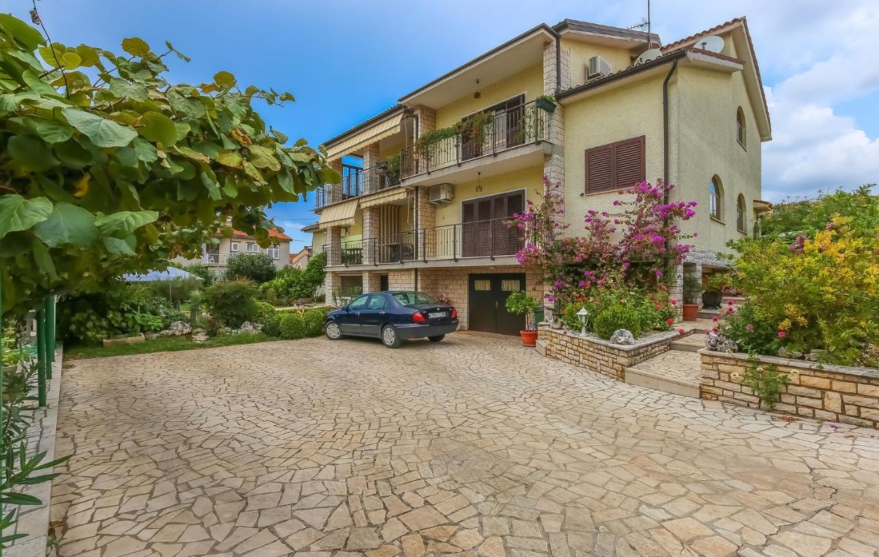 Apartamento Mima Poreč Exterior foto