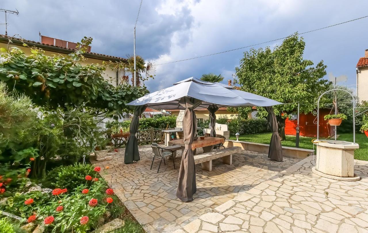 Apartamento Mima Poreč Exterior foto